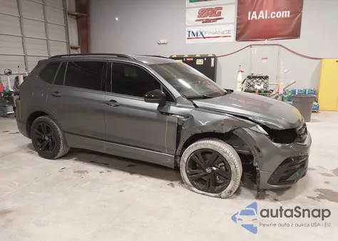 2024 Volkswagen Tiguan 2.0T Se R-Line Black z USA, uszkodzony, nr VIN 3VVCB7AX1RM138671